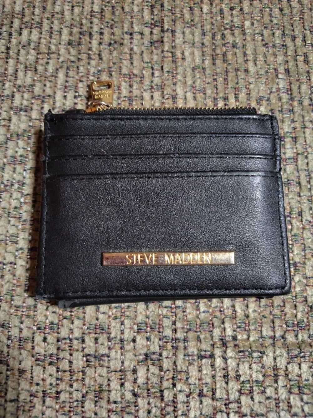 Steve Madden Coin Wallet Black Gold Tone Zipper
